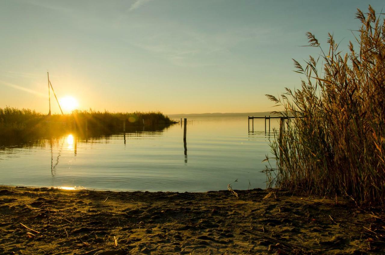 Gaestehaus Schmidt Podersdorf am See Eksteriør bilde